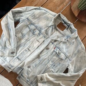 Oversize acid wash vintage Levi’s jean jacket
